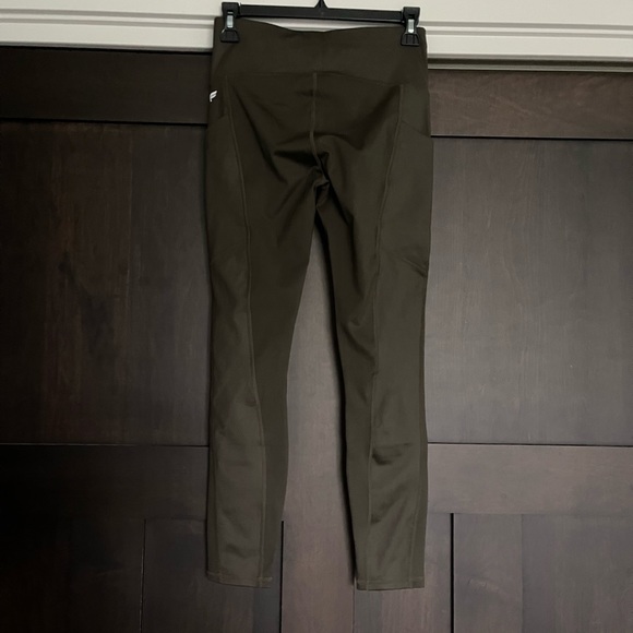 Fabletics Leggings Mid-Rise Ultracool Shine-Panel 7/8 in Army Green Size XS - Picture 5 of 6